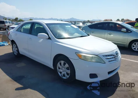 2010 Toyota Camry Le z USA, uszkodzony, nr VIN 4T1BF3EK1AU548887